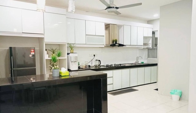 5 minutes to Port Dickson beaches! Cosy and spacious homestayn