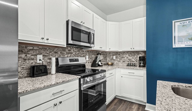 5 minutes to the beach! 3BR home, movie theatre, & golf located in North Myrtle!
