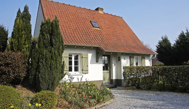 5 mn from Le Touquet, apartment on the first floor of a small house.