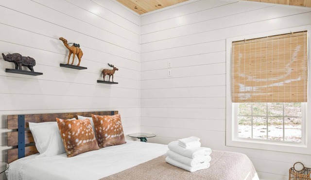 5 Neighboring Cabins at Eden Reserve - Front Five!