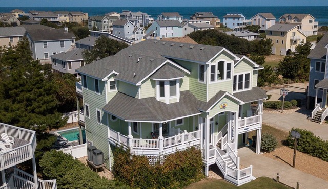 5 O'Clock Somewhere: Close to Beach, Dog-Friendly, Hot Tub & Pool