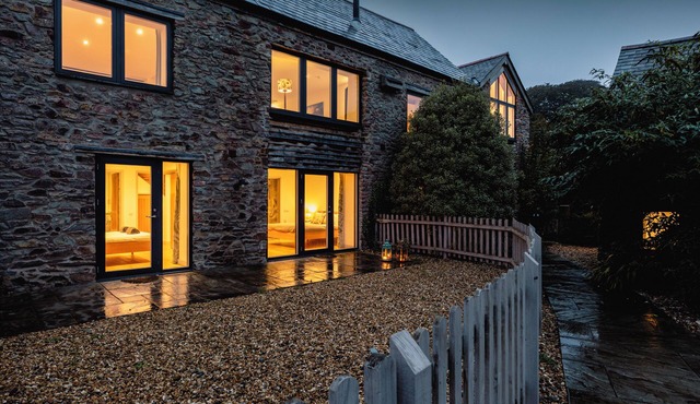 5* Organic Farmstay. Guided nature walks. Close to award winning beaches.