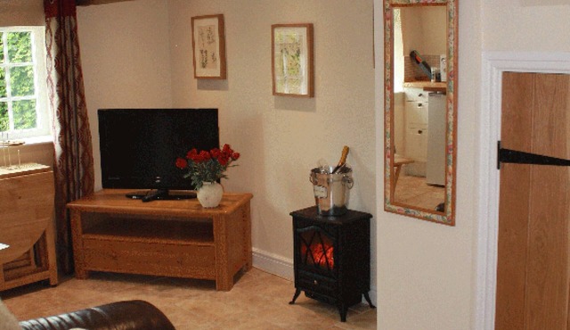 5* PEAK DISTRICT COTTAGE NEAR ASHBOURNE & ALTON TOWERS