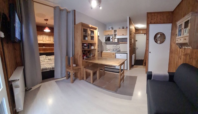 5-person apartment just 2 minutes from the slopes