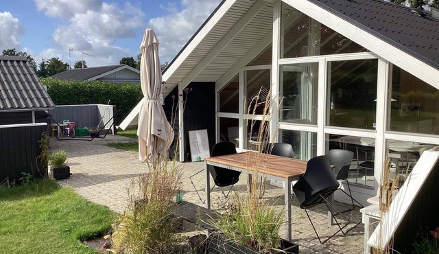 5 person holiday home in Fårvang-By Traum
