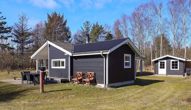 5 person holiday home in Ålbæk