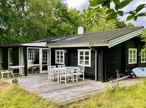 5 person holiday home in Vesløs-By Traum