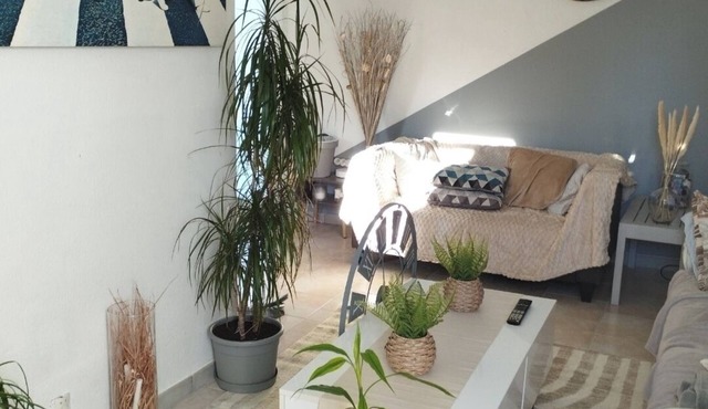 5-person house