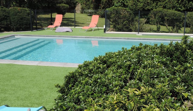 5-person vacation home on the Vendée coast with heated pool