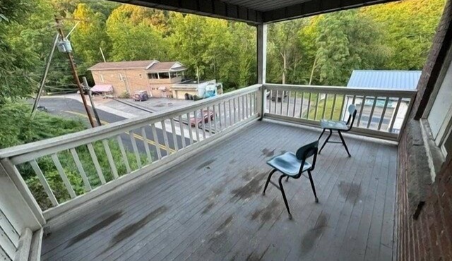5-Private Apartment w/Balcony .6mi to High St/Bus