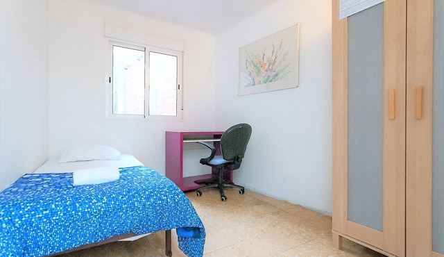 (5) PRIVATE INDIVIDUAL BEDROOM WITH 200 M2 SUNNY TERRACE