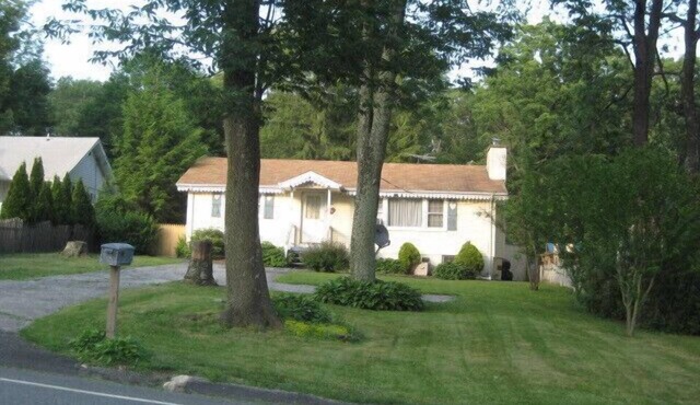 5 Private Lakes 7 Beaches Huge Fire Pit Fenced Yard Mountain Creek