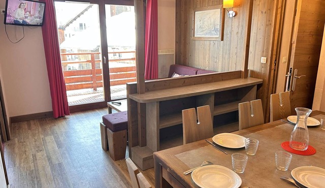 5-Room Apartment, 8 Guests, Near Slopes, Pool, Sauna in Risoul 1850