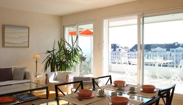 5-room apartment for 8 with terrace and parking in La Baule