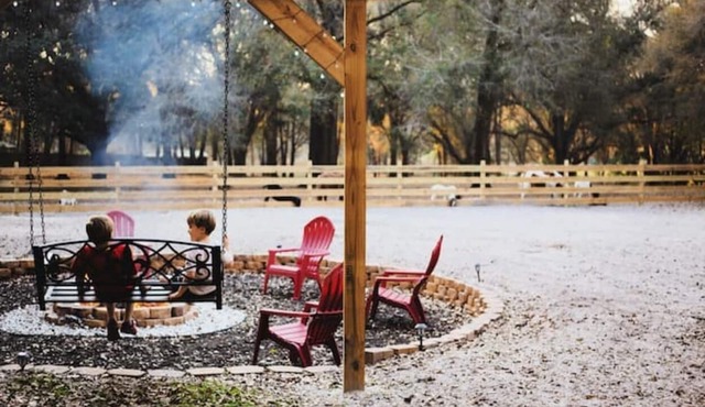 5 springs 4 to 10 minutes away Goats, Chickens, Free Eggs, Memories FARM Setting