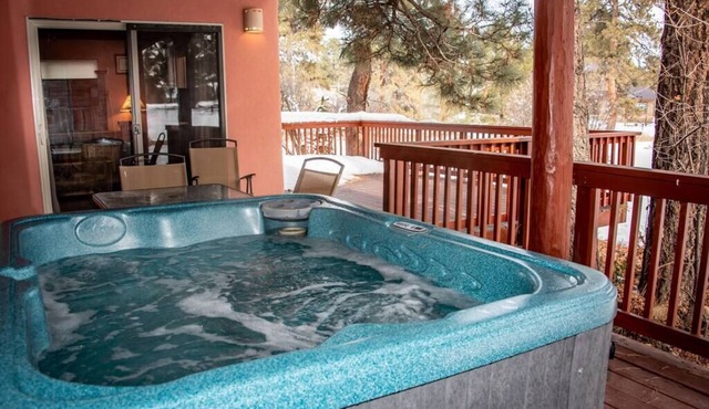 5 STAR ADOBE HOME HOT TUB WALK TO LAKE FISH HIKE RECREATION
