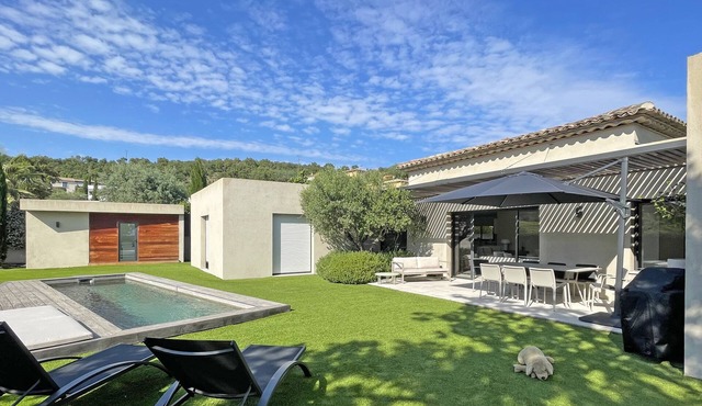 5-star adorable property with modern and tasteful interior