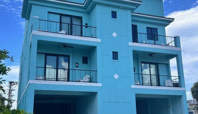5 STAR Beach Vacation on Destination Chanel 300 steps to the BEACH