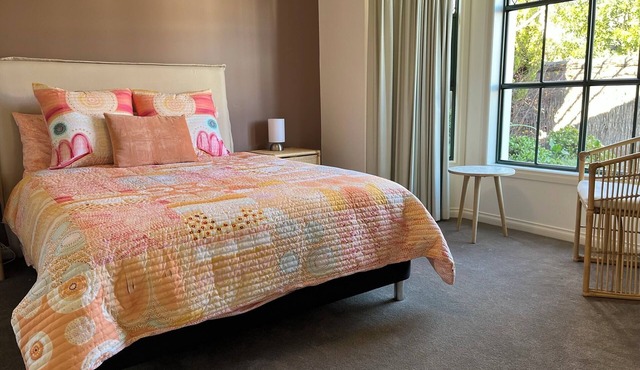 5 Star Beachside Brighton- 3bed 1.5bath - easy access to surf, city & vines