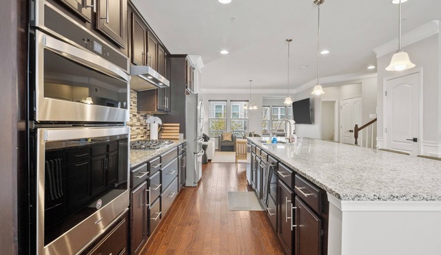 5-Star BWI Hanover 3-Level With Bonus Living Space