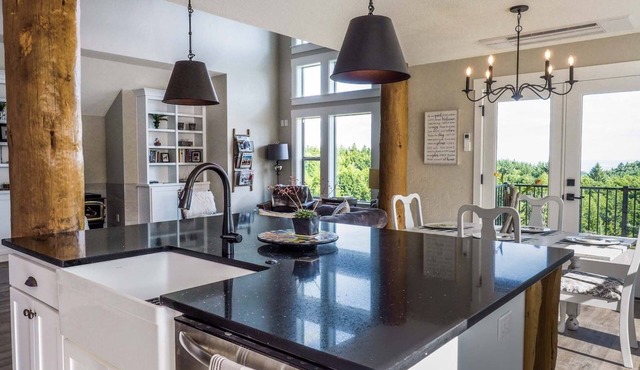 5 Star Cabin in the Mountains!