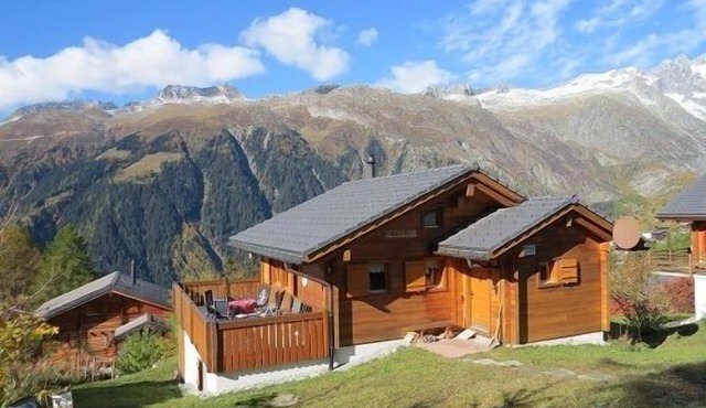 5 star chalet with stunning views, top location, free Wi-Fi, ski-in-ski-out