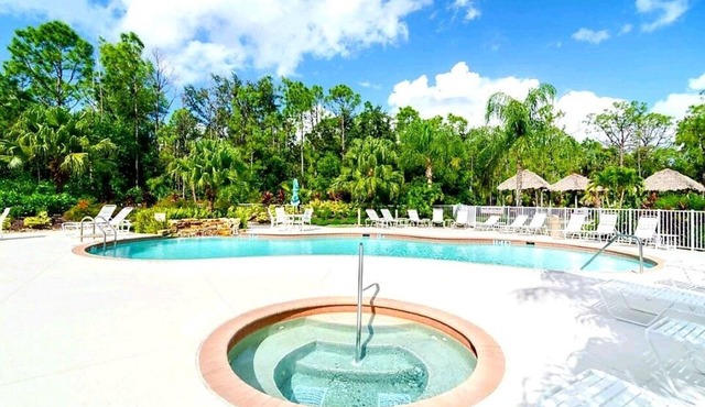 5*Star Coral Falls, 2BR Condo, Naples FL USA, 15min drive to many beaches, shops
