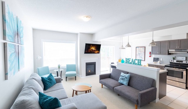 *5 Star Crystal Beach Lake Erie, Niagara Region, 3BR 10 min walk to beach, shops