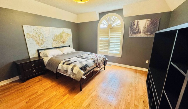 5 Star Full House 3 Bedrms, 4 Beds, 3 Bath Airport
