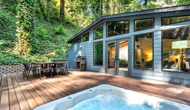 🌲 5-STAR GUERNEVILLE/MONTE RIO RETREAT w/HOT TUB REDWOODS SLEEPS 8