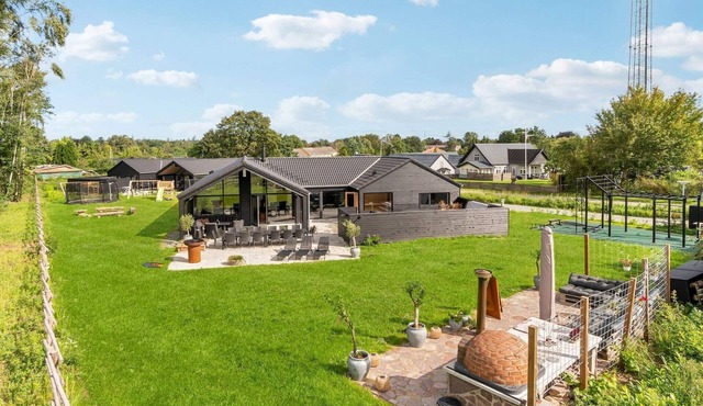 5 star holiday home in Dronningmølle