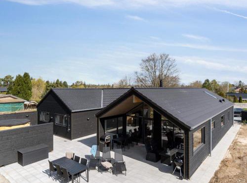 5 star holiday home in Dronningmølle