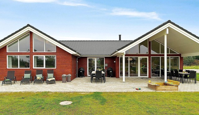 5 star holiday home in Grenaa