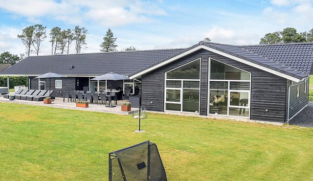 5 star holiday home in Hadsund