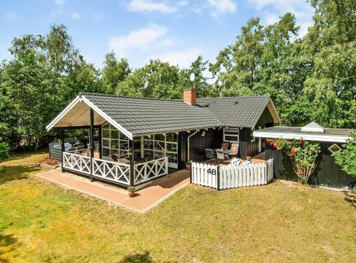5 star holiday home in Hadsund