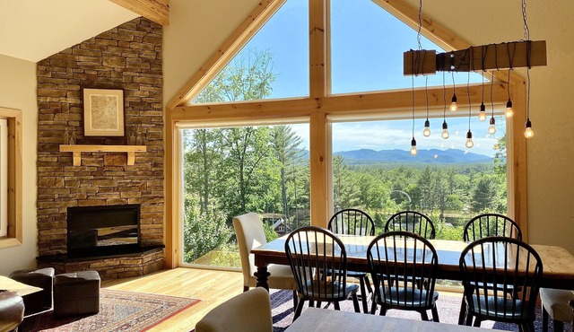 5 STAR HOME - Mtn Views, AC, Hot Tub, Firepit, Theater - 10 Mins to Sunday River