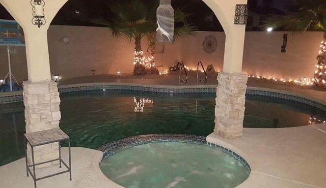 5 STAR HOUSE WITH HEATED POOL