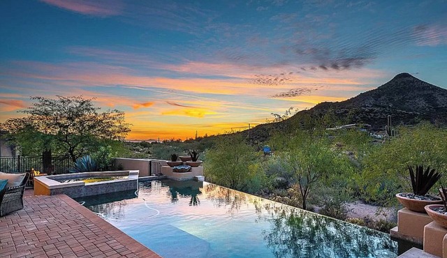 5 Star INFINITY POOL Saguaro Mountain Desert House