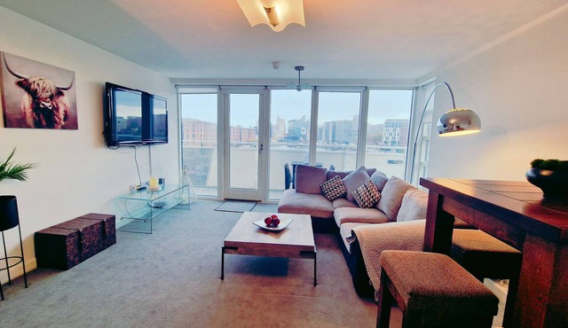 5 star Luxury Apartment in City Centre with views