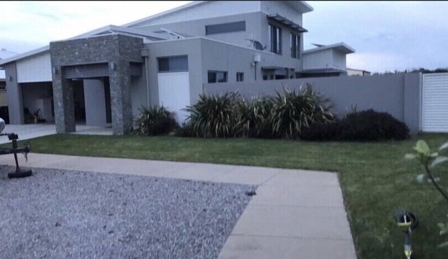 5 Star Luxury 6 Bedroom House