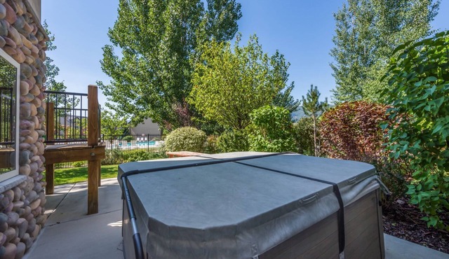 5 Star Luxury Townhome | 5 Bed, 4.5 Bath