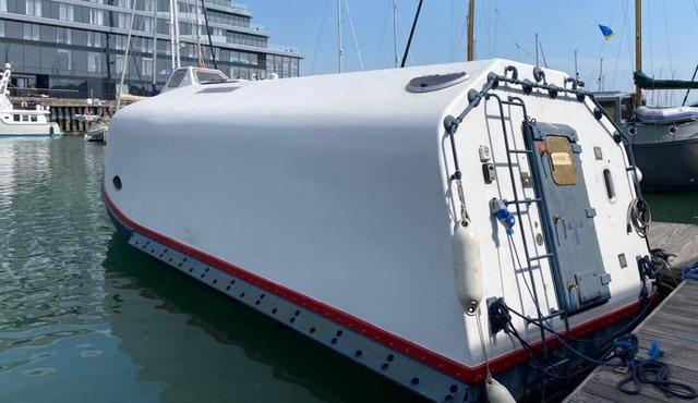 5 Star Ocean Village Marina Reconditioned RNLI Rig Life Boat
