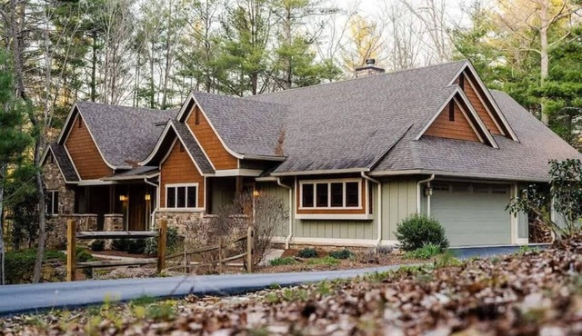 5-Star Private Home-Game Room-Hot Tub-3 Acres