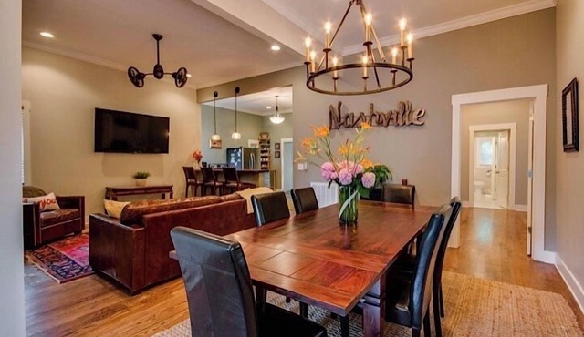 5-Star Property at 5 Points in East Nashville