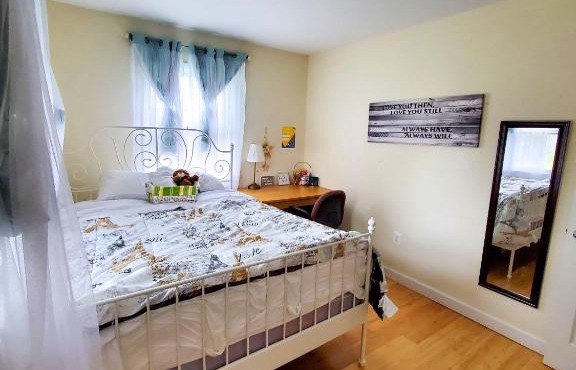 5 star Room2/Close to everything/5 min walk metro/Rockville Town Center