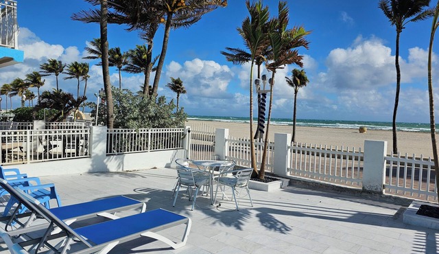 5-Star Spacious Modern Beachfront Home w/Stunning Views! Step out to the Beach!