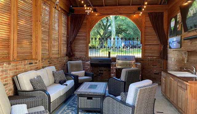 5-Star Spacious & Private Downtown Natchez Home!