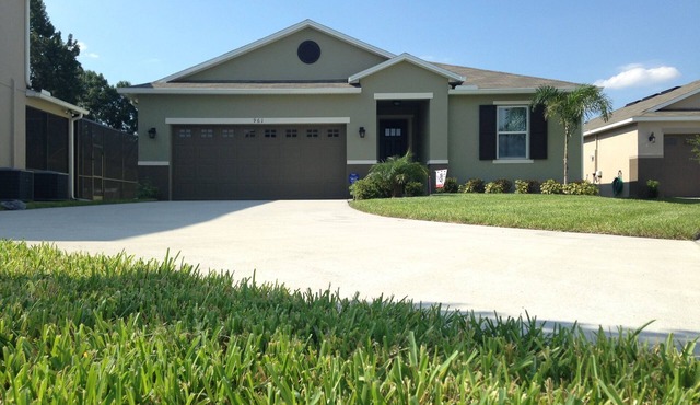 5 Stars House With WiFi, Game Room, Private Heated Spa & Pool In a Gated Area