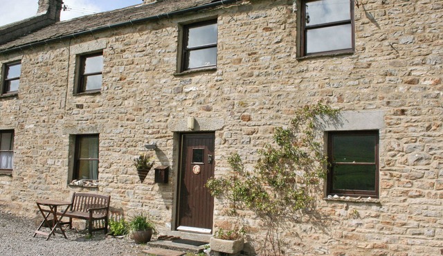 5 Swallowholm Cottages