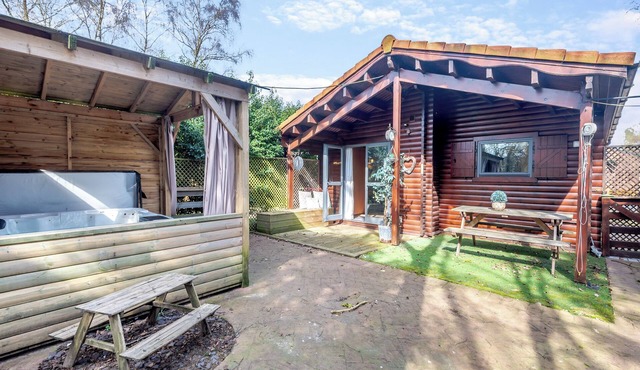 5 The Glades - UK46753